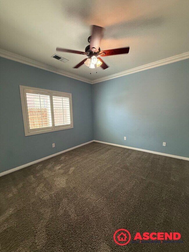 Foto del edificio - Charming Home in Olive Dr Area!