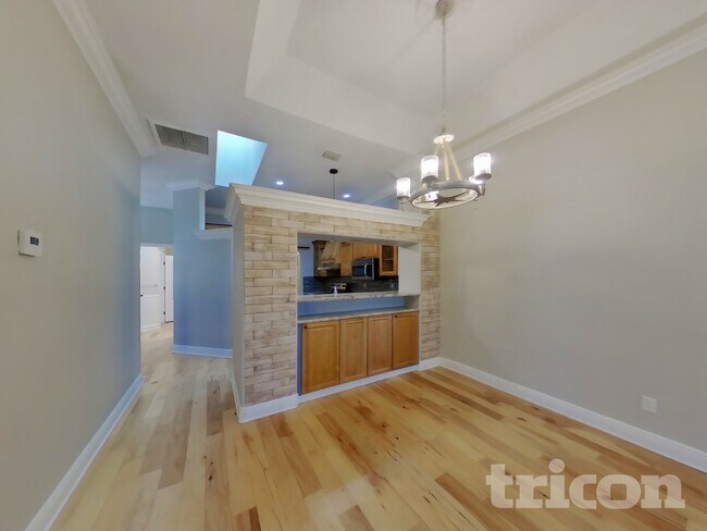 Foto del edificio - 1668 Woodland Dr