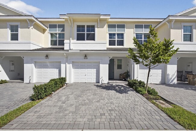 Building Photo - 634 Parsons Way