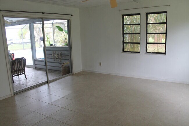 Foto del edificio - 7003 SW 39th St