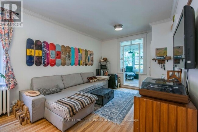 Photo du bâtiment - 138 Bayswater Ave