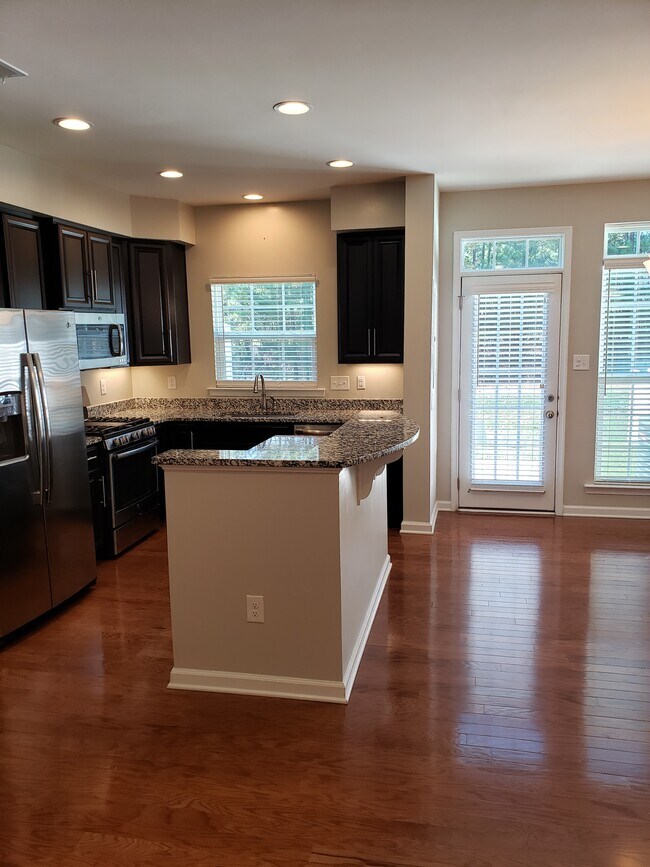 Foto del edificio - 8912 Ringview Dr