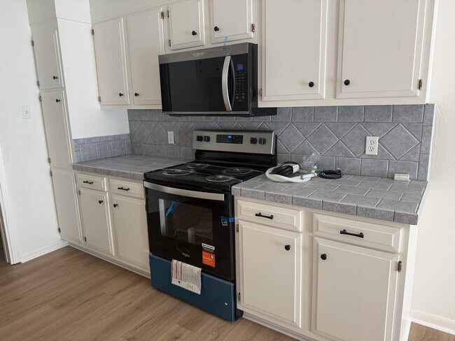 Foto del edificio - 1118 Sunmeadow Dr