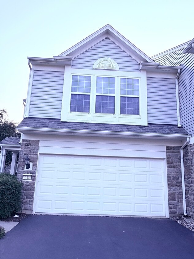 Primary Photo - 241 Devoe Dr