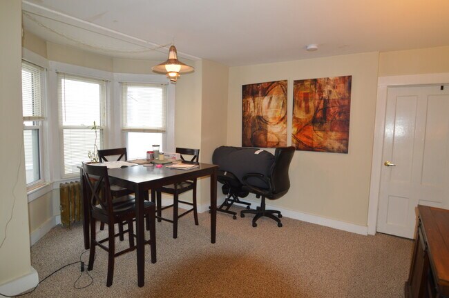 Separate but open dining area - 9 Narragansett Ave
