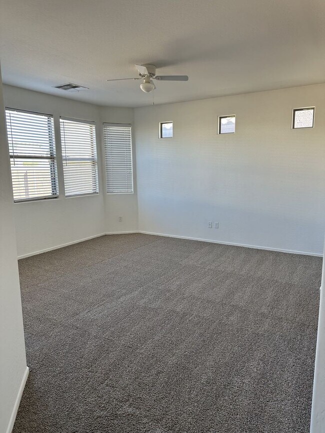Building Photo - 3 BED IN MARICOPA