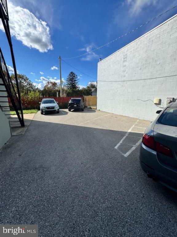 Building Photo - 4 W Athens Ave