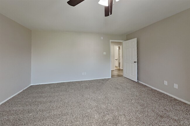 Foto del edificio - 15610 Manorford Ct
