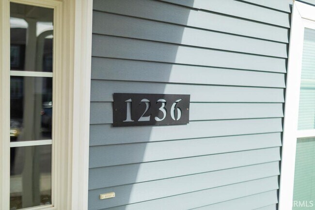 Foto del edificio - 1222 W Rangeview Cir