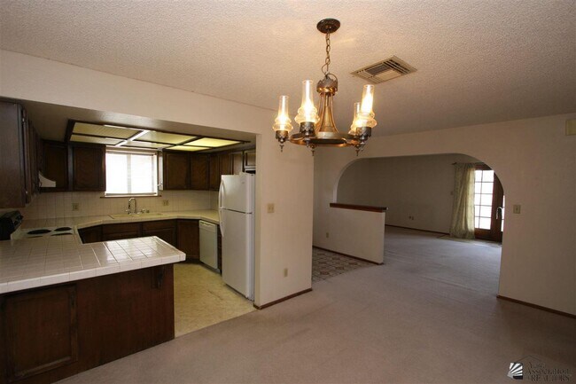 Building Photo - 1465 E Laguna Pl