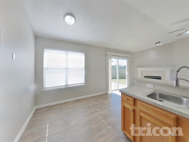 Building Photo - 11507 Otters Den Ct E