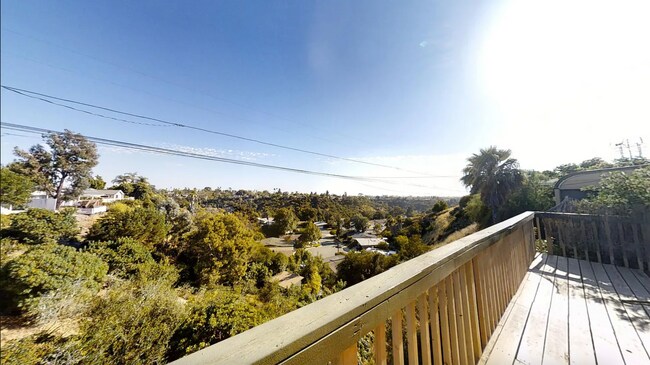 Foto del edificio - 5539-5541 Dorothy Drive