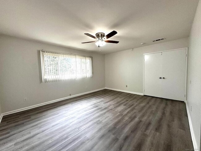 Building Photo - 1696 Pepper Dr
