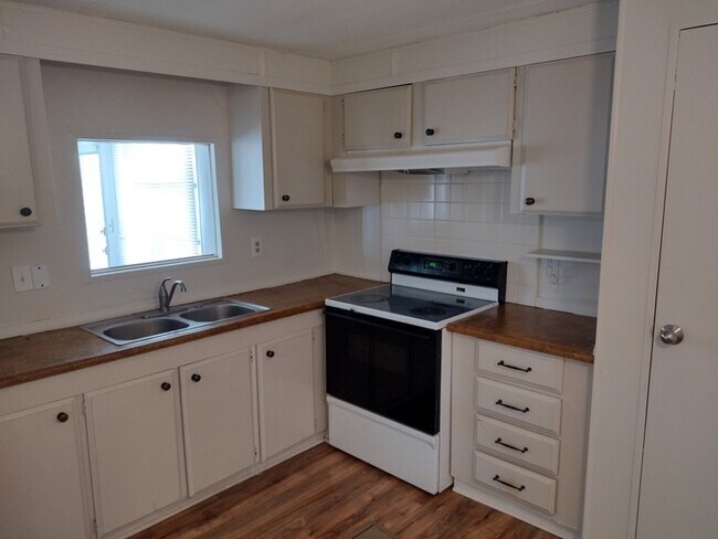 Foto del edificio - 7140 SE Bluebird Cir