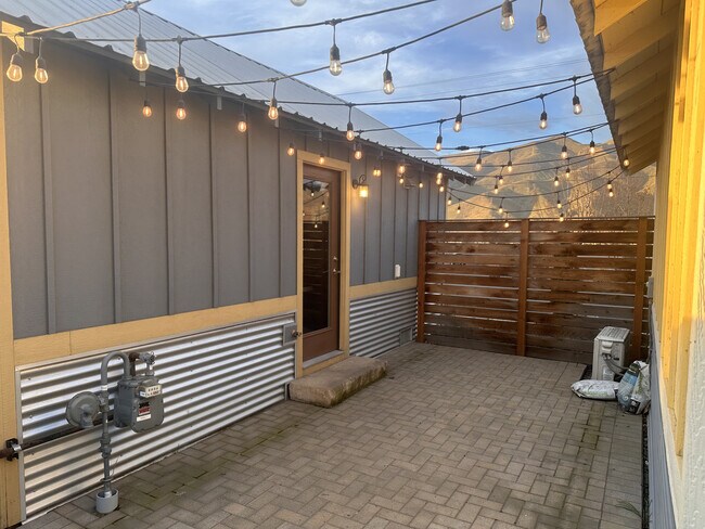 Foto del edificio - 617 Fair St