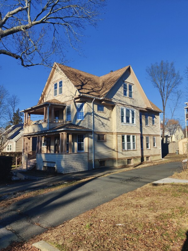 Building Photo - 58 Harris St