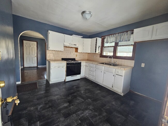 Building Photo - 3031 W Meidroth St