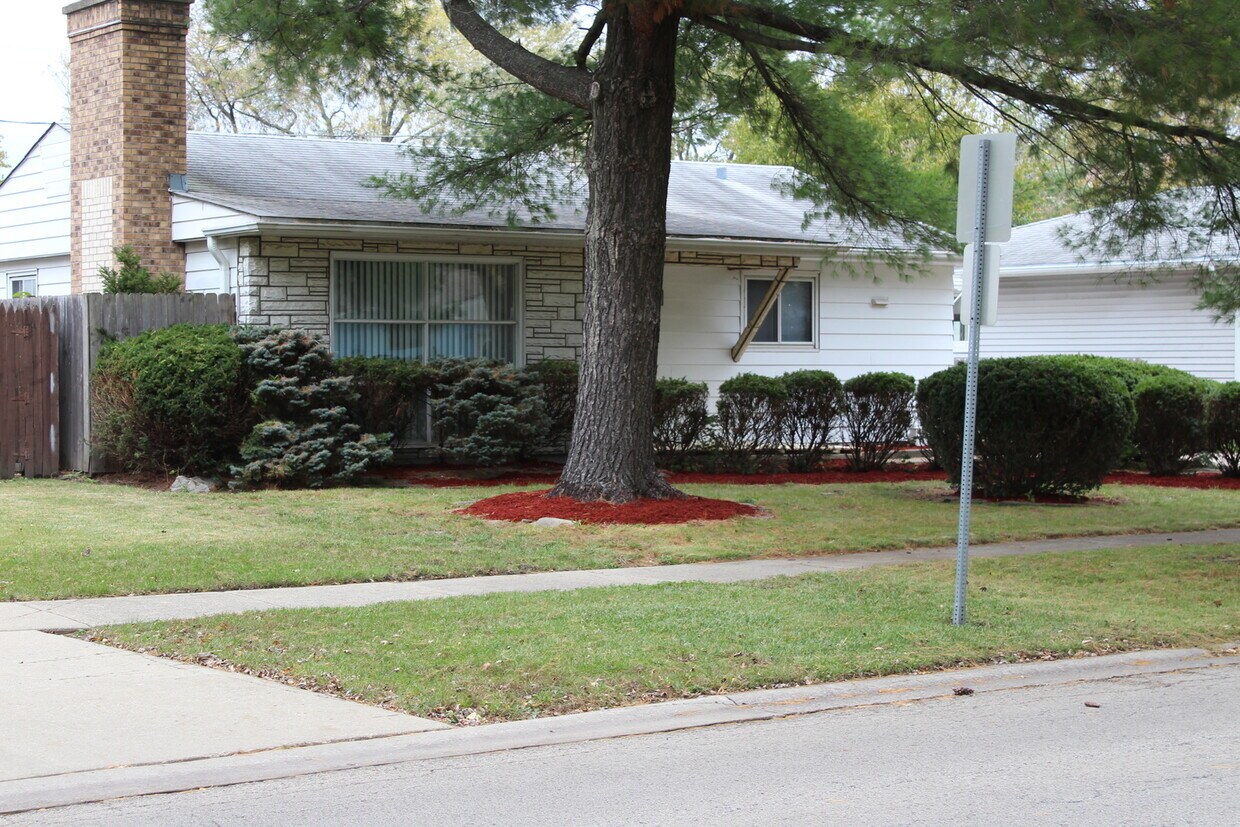 Foto principal - 268 E Wayne Pl