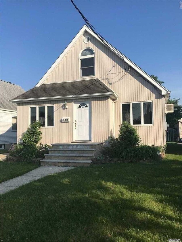 Primary Photo - 175 Clemens Rd