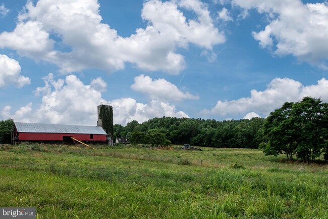 Building Photo - 4282 Bushy Mountain Rd