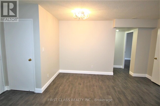 Building Photo - 25-325 Bamburgh Cir