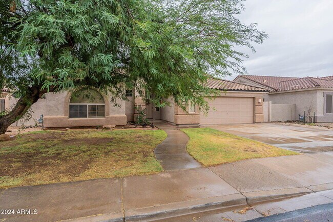 Building Photo - 7951 E Posada Ave