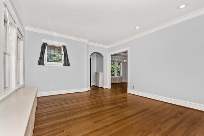 Foto del edificio - 7457 N Maplewood Ave