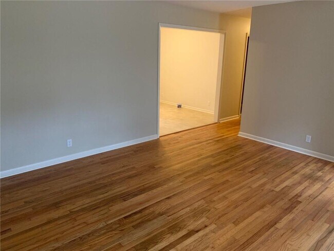 Foto del edificio - 5420 Dogwood Trail
