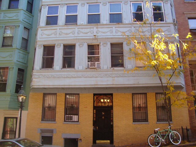 Building Photo - 34 Grove St