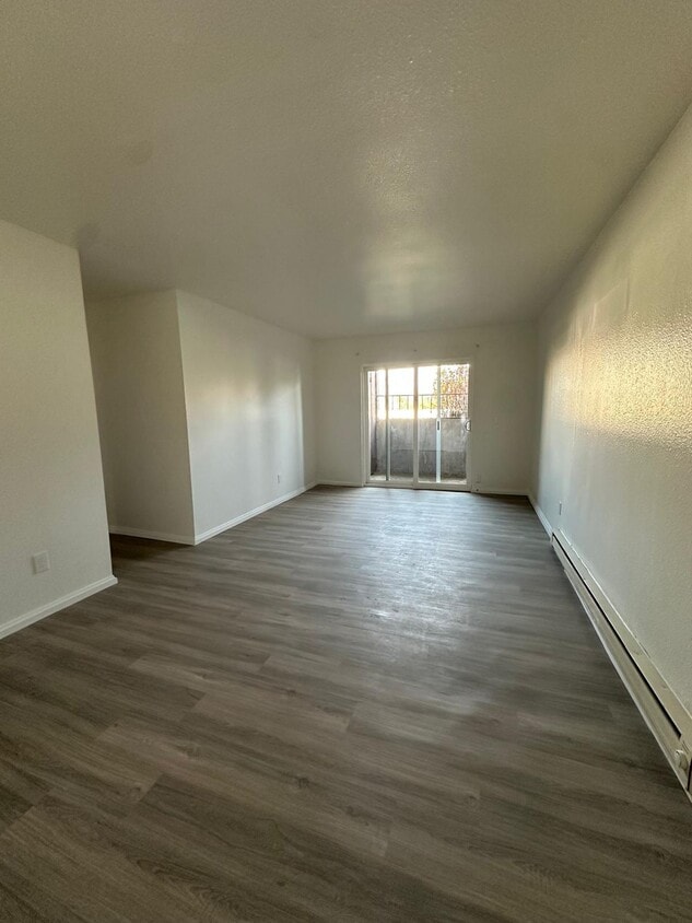 Building Photo - Delmonico Apartments