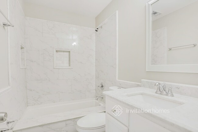 Building Photo - 3207 Clifton Farm Dr
