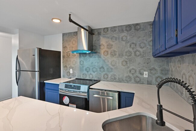 Foto del edificio - 384 Trenton Ave
