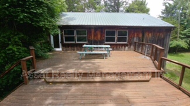 Foto del edificio - 818 Deaderick Rd