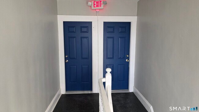 Building Photo - 499 Zion St