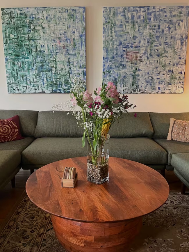 Living room - 1238 Meadowbrook Ave