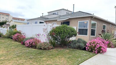 Building Photo - 4836 Pescadero Ave