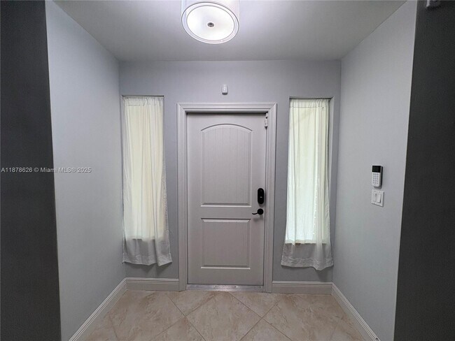 Foto del edificio - 6341 SW 5th St