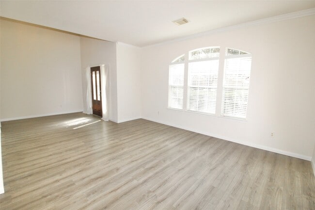 Building Photo - 3226 Fountain Hills Dr