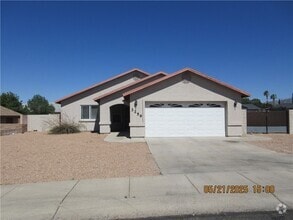 Building Photo - 3256 N Yuma St
