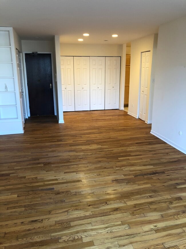 Dining Room Area - 1750 N Mohawk St