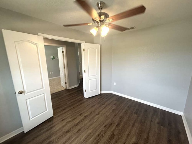Building Photo - 2719 Highlands Creek Dr