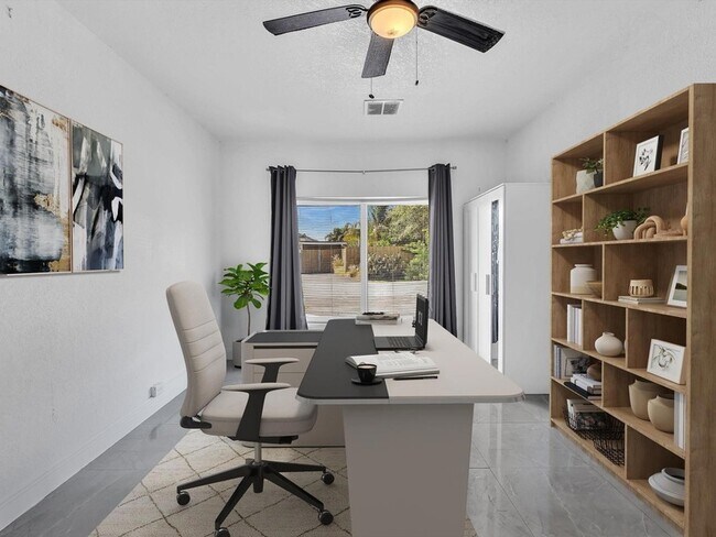 Foto del edificio - 4560 NW 3rd Ave