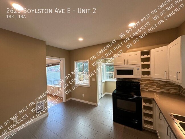 Building Photo - Eastlake Open 1 Bedroom 1 bath