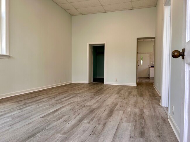 Living Room - 263 Blue Grass Trail