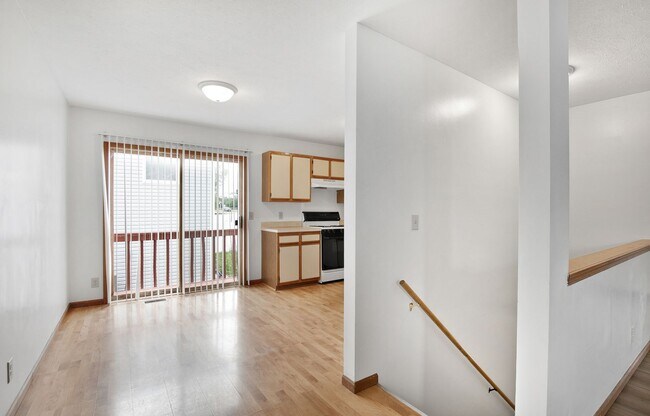 Foto del edificio - Excellent Location Near Elementary School ...