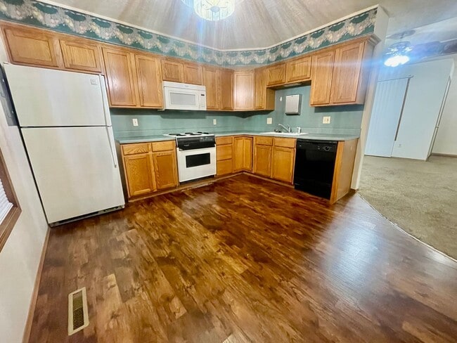 Building Photo - 2719 W Mt Vernon St