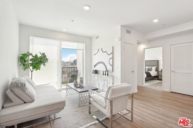 Foto del edificio - 218 N Alvarado St