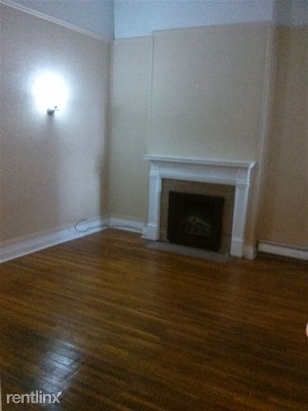 Building Photo - 765 Main St