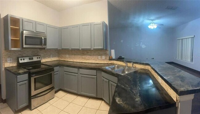 Foto del edificio - 2730 Woodstream Cir