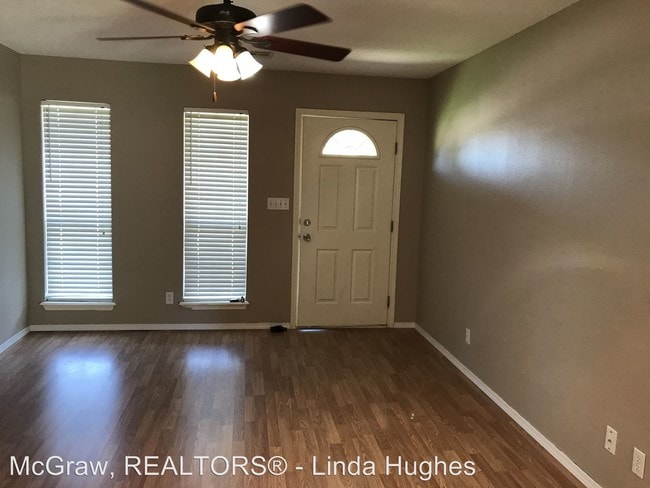 Building Photo - 3 br, 2 bath House - 844 Highland Ct